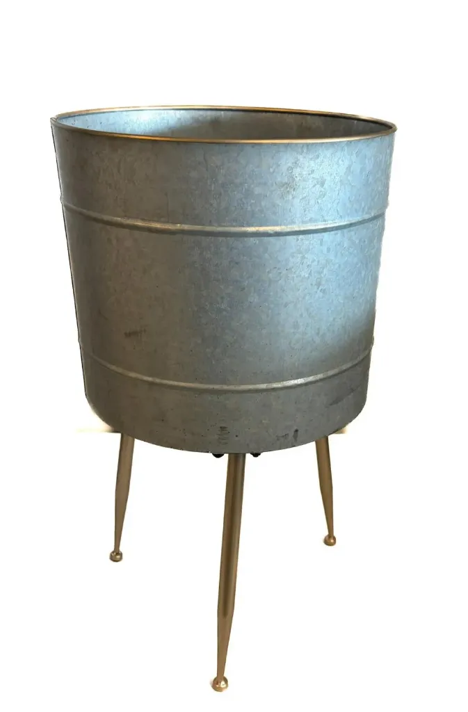 Kukkaruukku jalalla 24,5 × 24,5 × 48 cm