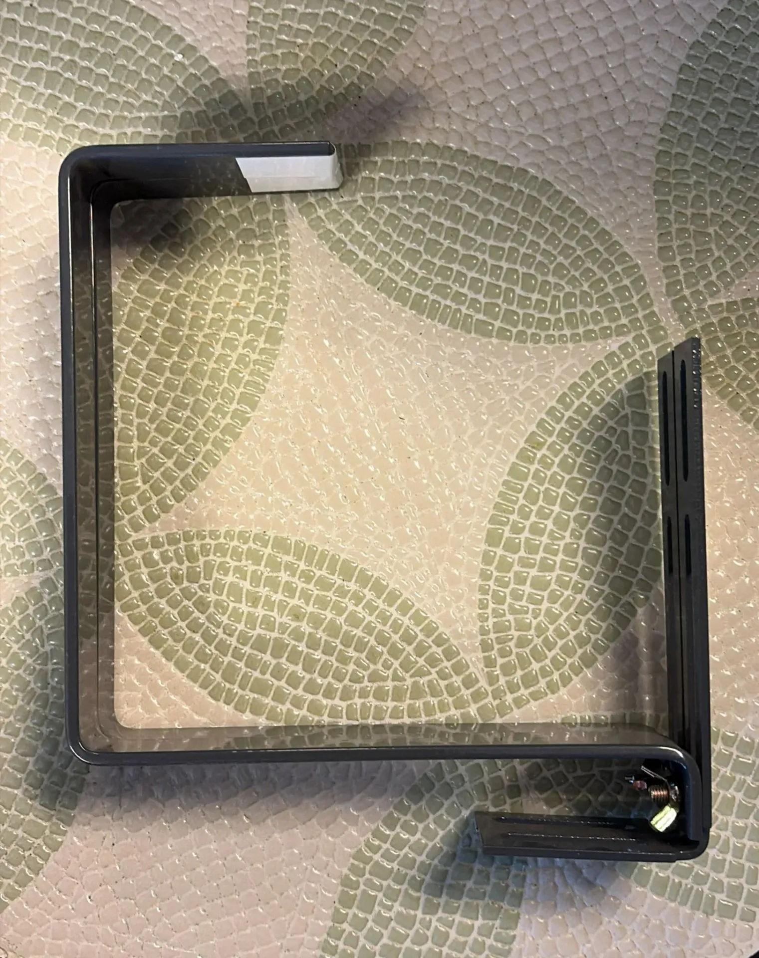 Parvekelaatikon kannake säädettävä 2 kpl – Technoplant